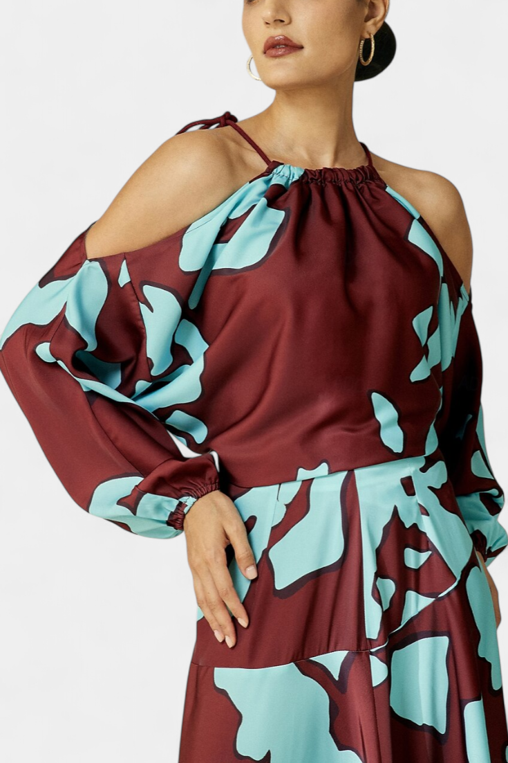 Vestido Largo Monte con Aberturas en las Mangas y Diseño Abstracto