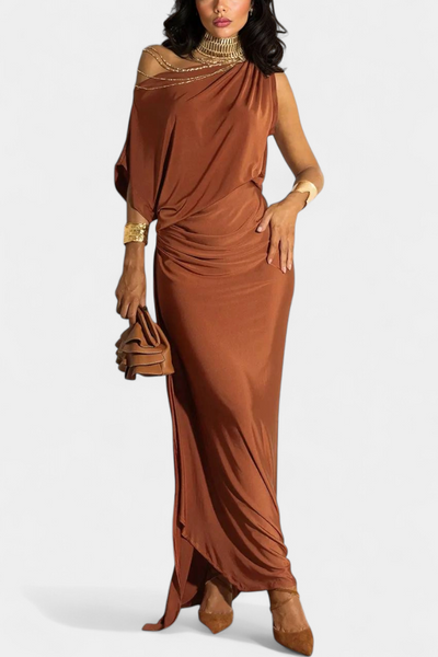 Ainslee Vestido Largo con Pliegues y Hombros al Descubierto