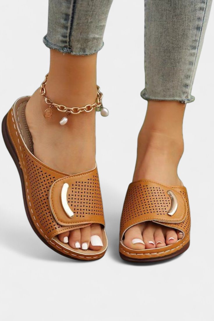 Itziar Sandalias Ortopédicas con Diseño Perforado y Plantilla Confortable