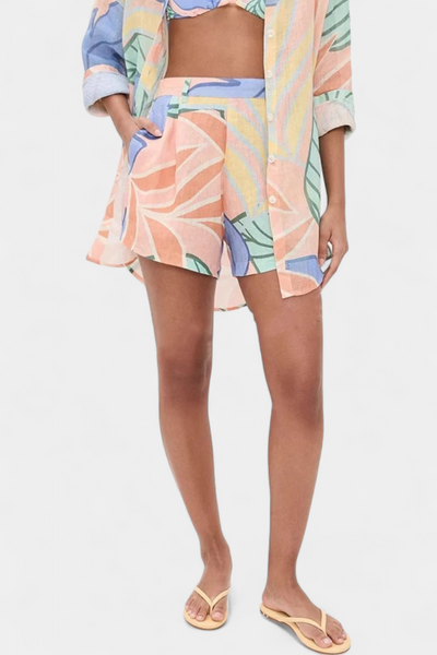 Lumina Conjunto Tropical: Camisa Suelta y Shorts de Cintura Alta