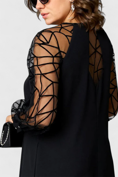 Vestido Negro Bellezza con Mangas de Malla y Corte Suelto