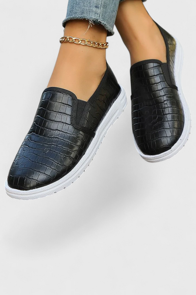 Elegantes Mocasines Veerle de Punta Redonda con Acabado Brillante