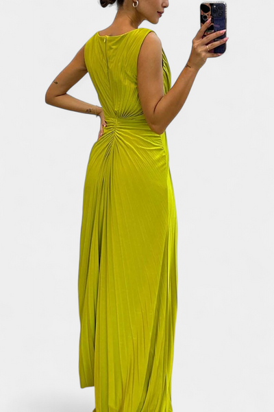 Vestido Maxi Plisado Shiloh con Abertura Lateral y Escote Cruzado