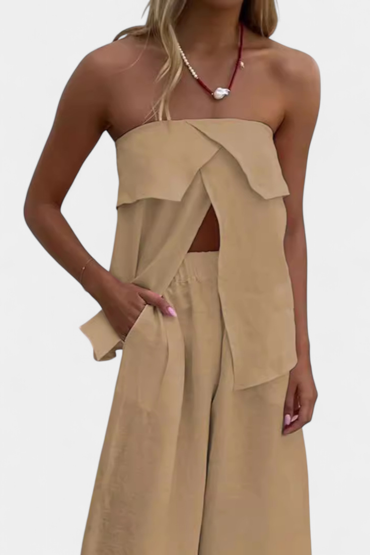 Oriana Conjunto Sin Tirantes con Falda Abierta en Color Sólido