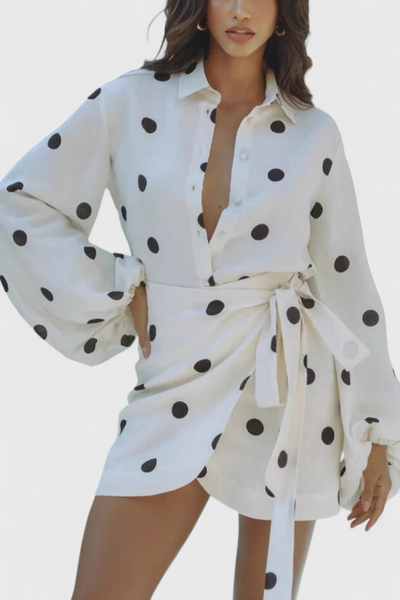 Vestido Mini de Lunares Romara con Manga Larga y Cintura Ajustada