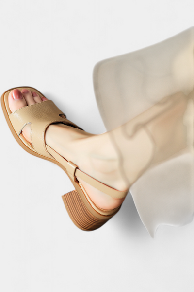 Sandalias Retro Milie con Punta Cuadrada y Tacón Confortable