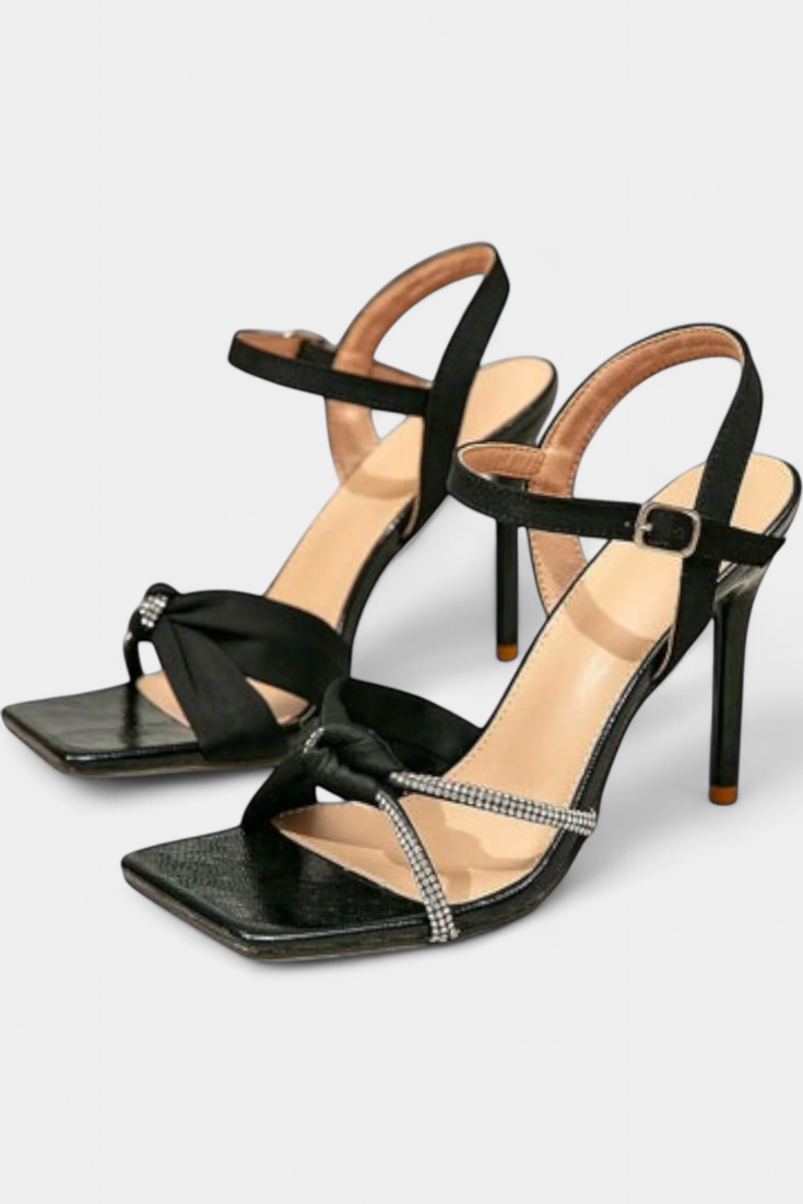 Loera Tacones de Aguja Embellecidos con Strass