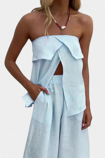 Oriana Conjunto Sin Tirantes con Falda Abierta en Color Sólido