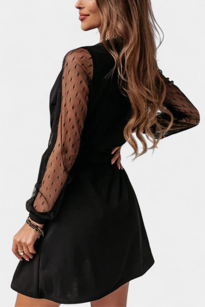 Vestido Mini Elegante Calandra con Escote Sofisticado y Silueta Halagadora