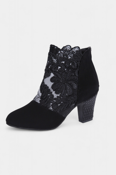 Alaine Tacones Blancos con Detalles de Encaje Floral