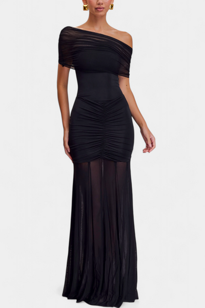 Alodia Maxi Vestido con Hombros y Capa de Malla
