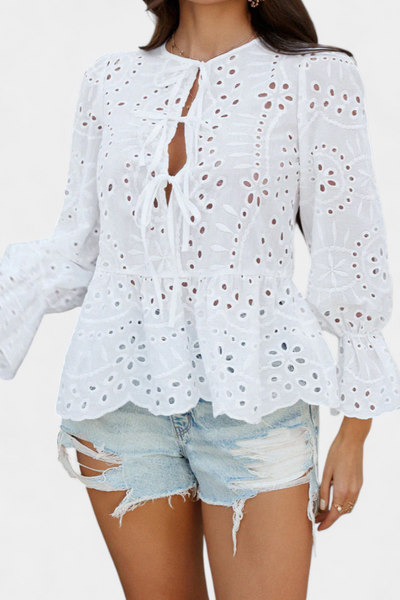 Top Bohemio de Encaje Kayden con Corte Suelto