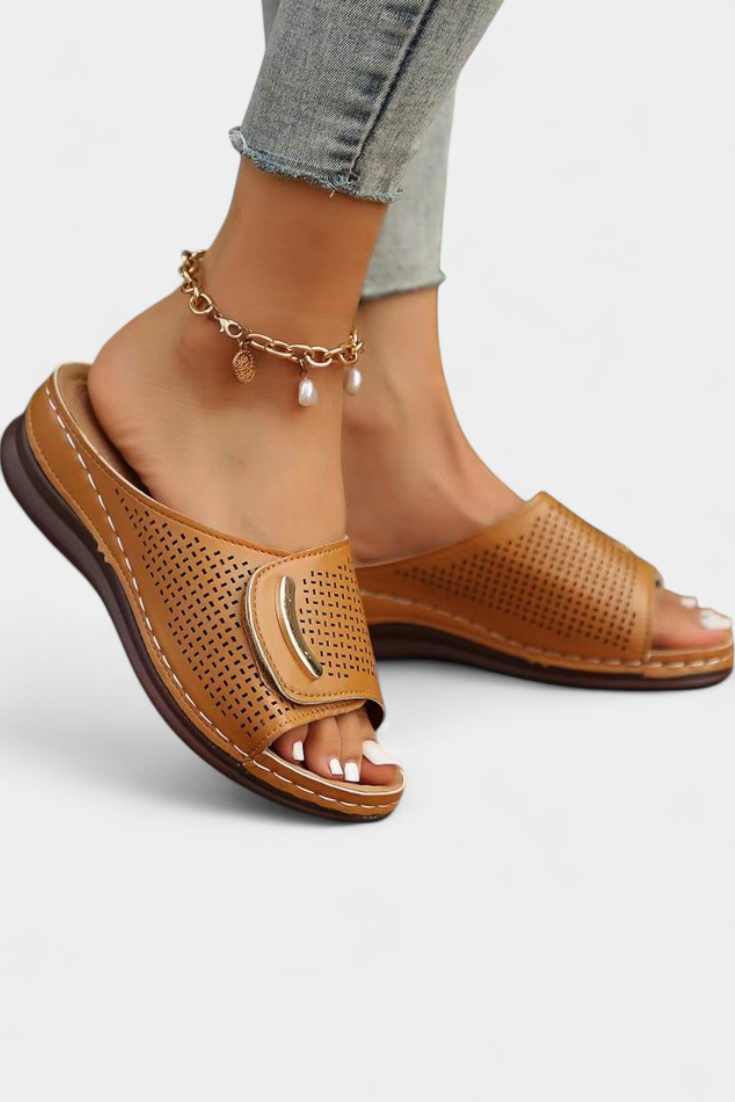 Itziar Sandalias Ortopédicas con Diseño Perforado y Plantilla Confortable