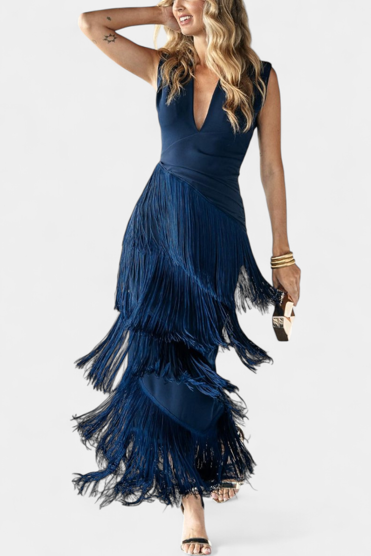 Dolcezza Vestido Maxi Elegante con Escote en V, Pliegues y Detalles de Flecos