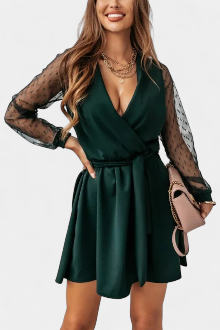Vestido Mini Elegante Calandra con Escote Sofisticado y Silueta Halagadora