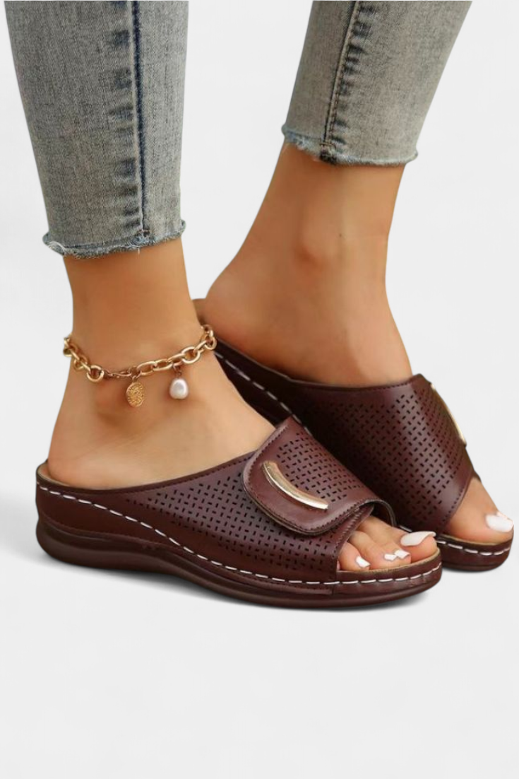 Itziar Sandalias Ortopédicas con Diseño Perforado y Plantilla Confortable