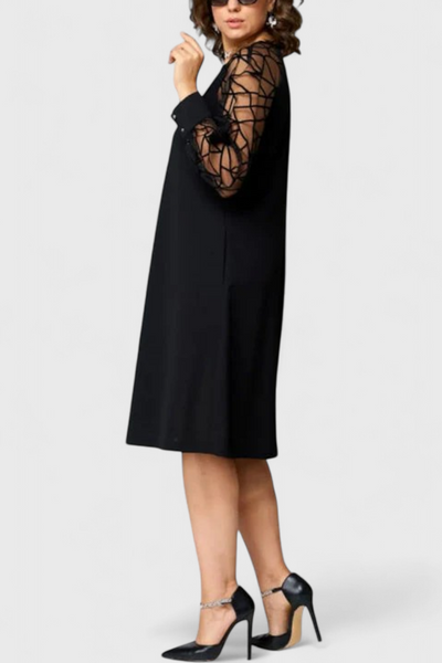 Vestido Negro Bellezza con Mangas de Malla y Corte Suelto