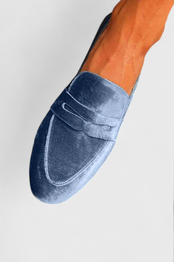Llnica Mocasines de Terciopelo Azul con Detalles de Patchwork y Punta Redonda