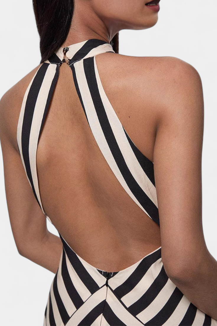Crispina Maxi Vestido Halter con Rayas Chevron y Espalda Abierta