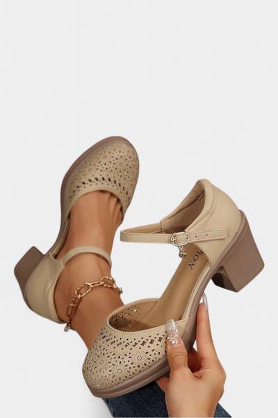 Botines de Mujer Cirila en Cuero Sintético con Hebilla Decorativa