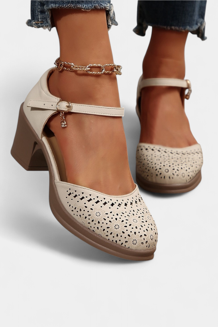 Botines de Mujer Cirila en Cuero Sintético con Hebilla Decorativa