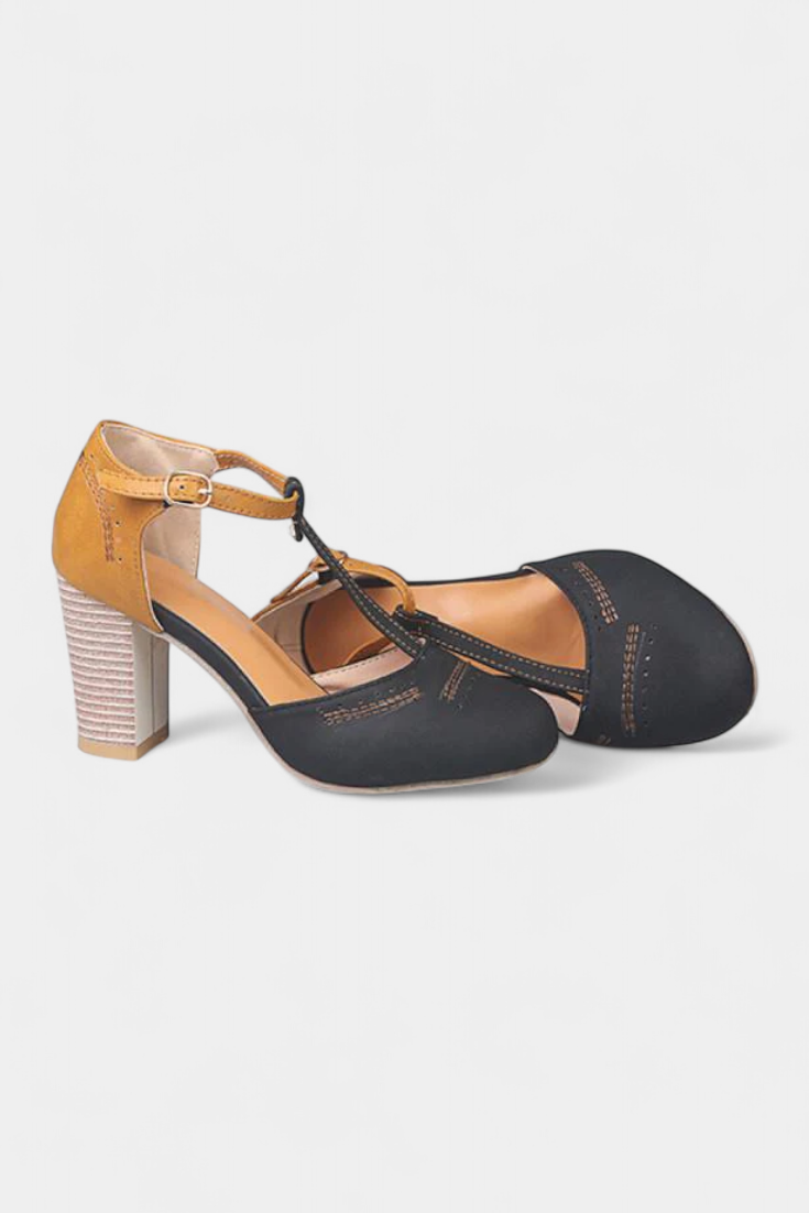 Mira Tacones de Bloque con Correa en T y Diseño Perforado
