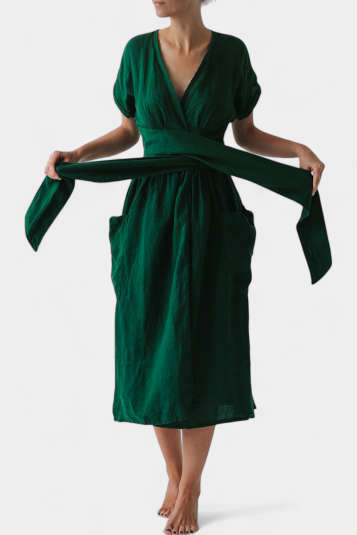 "Cressida Vestido de Algodón con Escote en V y Cintura Ajustable" can be rewritten as: "Vestido de Algodón Cressida con Escote en V y Cintura Ajustable".