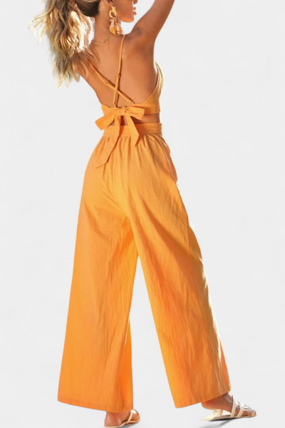 Conjunto Valentina: Chaleco de Encaje con Espalda Abierta y Pantalones Anchos