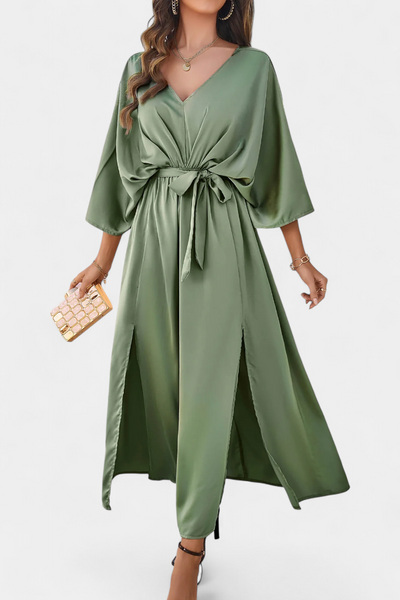 Milly Vestido Chic con Cinta y Abertura