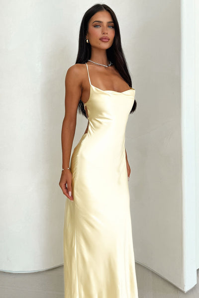 Celestina™ – Vestido Maxi de Satén con Escote en Agua