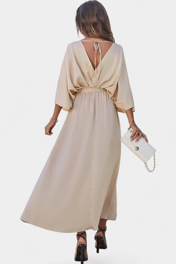 Milly Vestido Chic con Cinta y Abertura